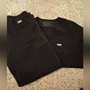 Figs Black Scrub Set size Small